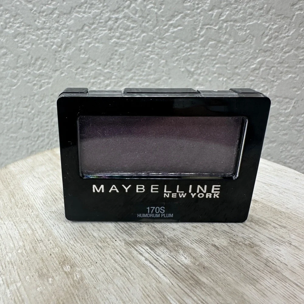 $3 🌙 Maybelline Expert Eyeshadow Humdrum Plum NEW‎ FULL SZ